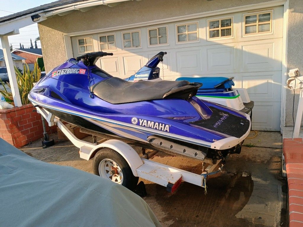 2007 Yamaha VX 4 Stroke 4 Cylinder Jet Ski,Rons Great 131 Hrs On Ski. No Trailer