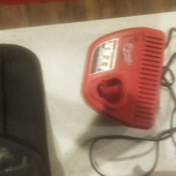 Milwaukee M12 Charger