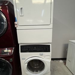Speed Queen Commercial Laundry Center 