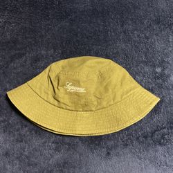 Supreme Gore-Tex Bucket Hat