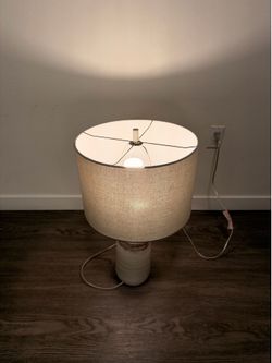 Table lamp