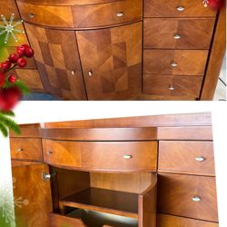 Beautiful Vintage Art Deco Dresser & Matching Lighted Mirror