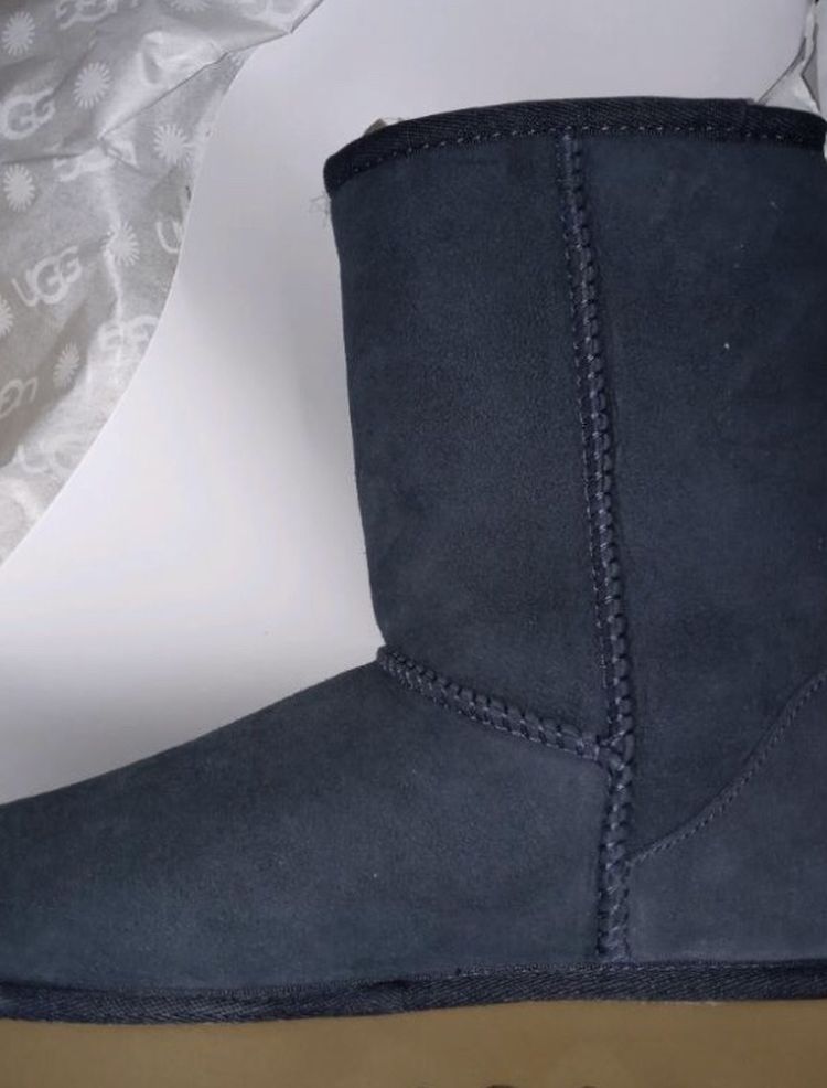 Women Ugg Classic Boot Size 6
