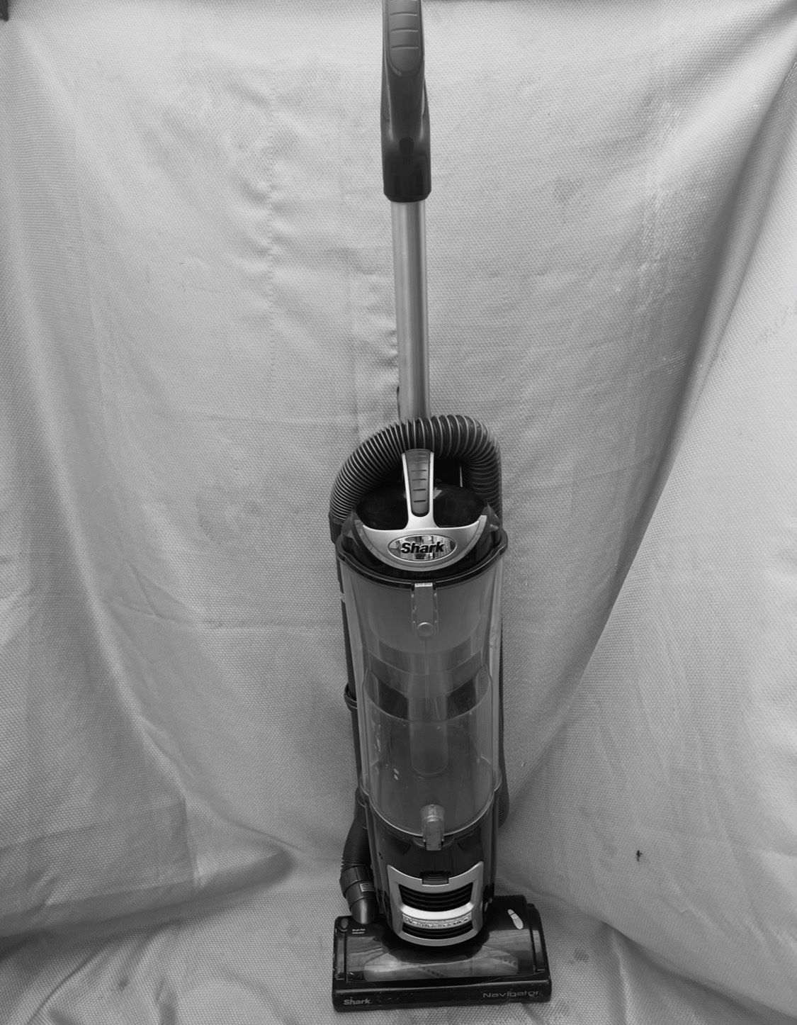 Shark Navigator DLX Vacuum Cleaner model NV71 31 Silver Color (Works Well)
