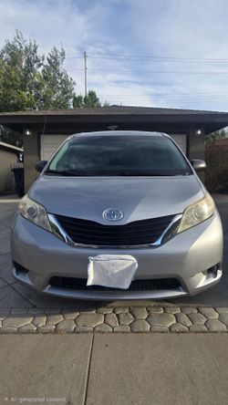 2012 Toyota Sienna