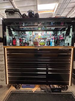 Black 2017 model 68” SnapOn Epiq Toolbox w/ steel top and  Hutch