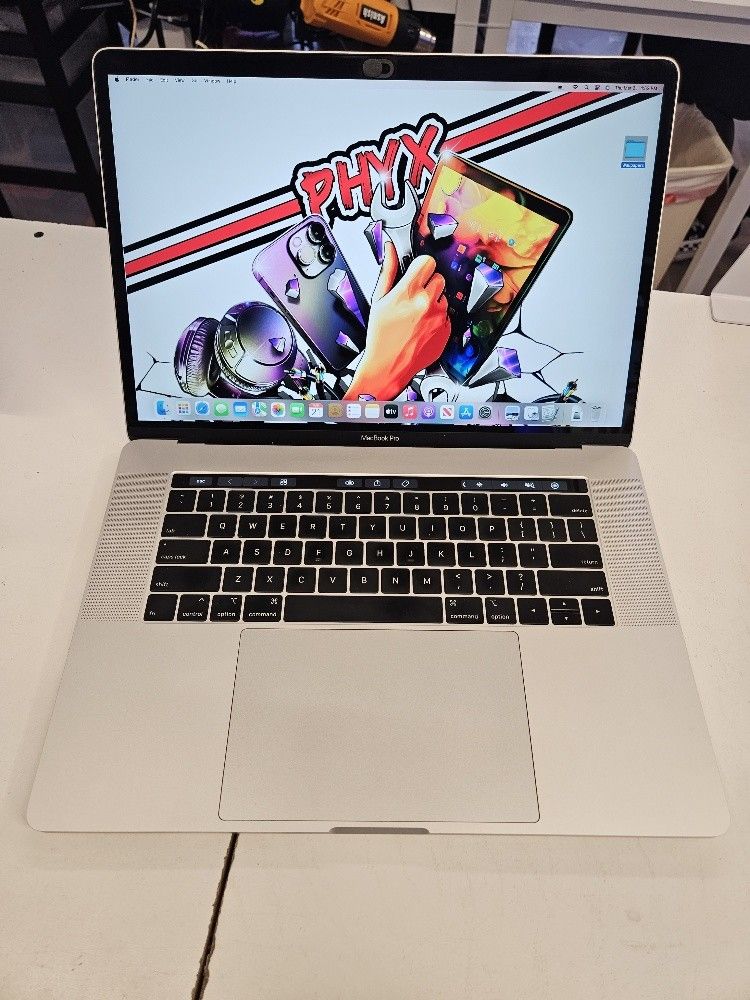 15" MacBook Pro 2018, 2.6 i7, 16GB RAM, 1TB SSD, C02YG492JGH6 & New Battery [No Touch ID] $695