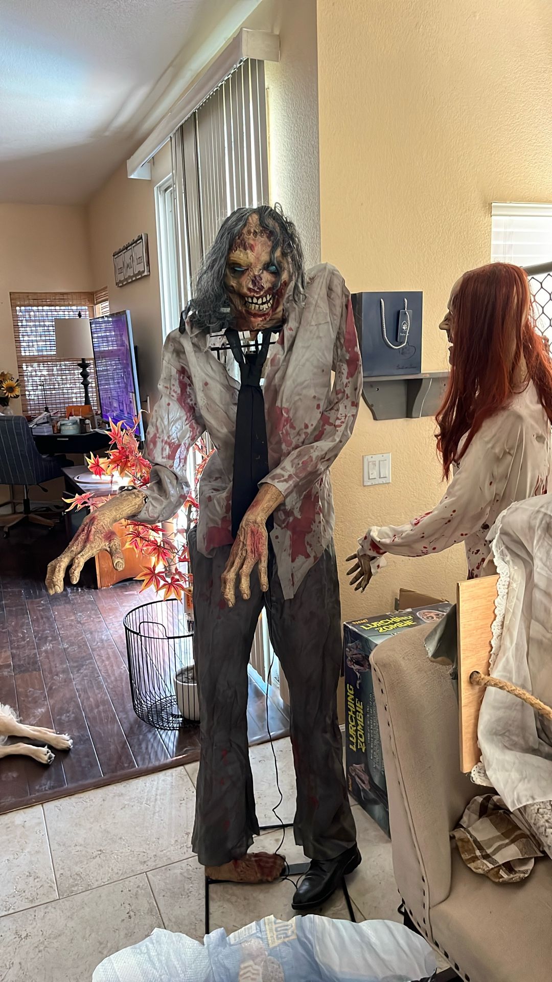 Spirit Lurchin zombie .. Light Up Eyes .. Moving Mouth With Sound .. Box Available 