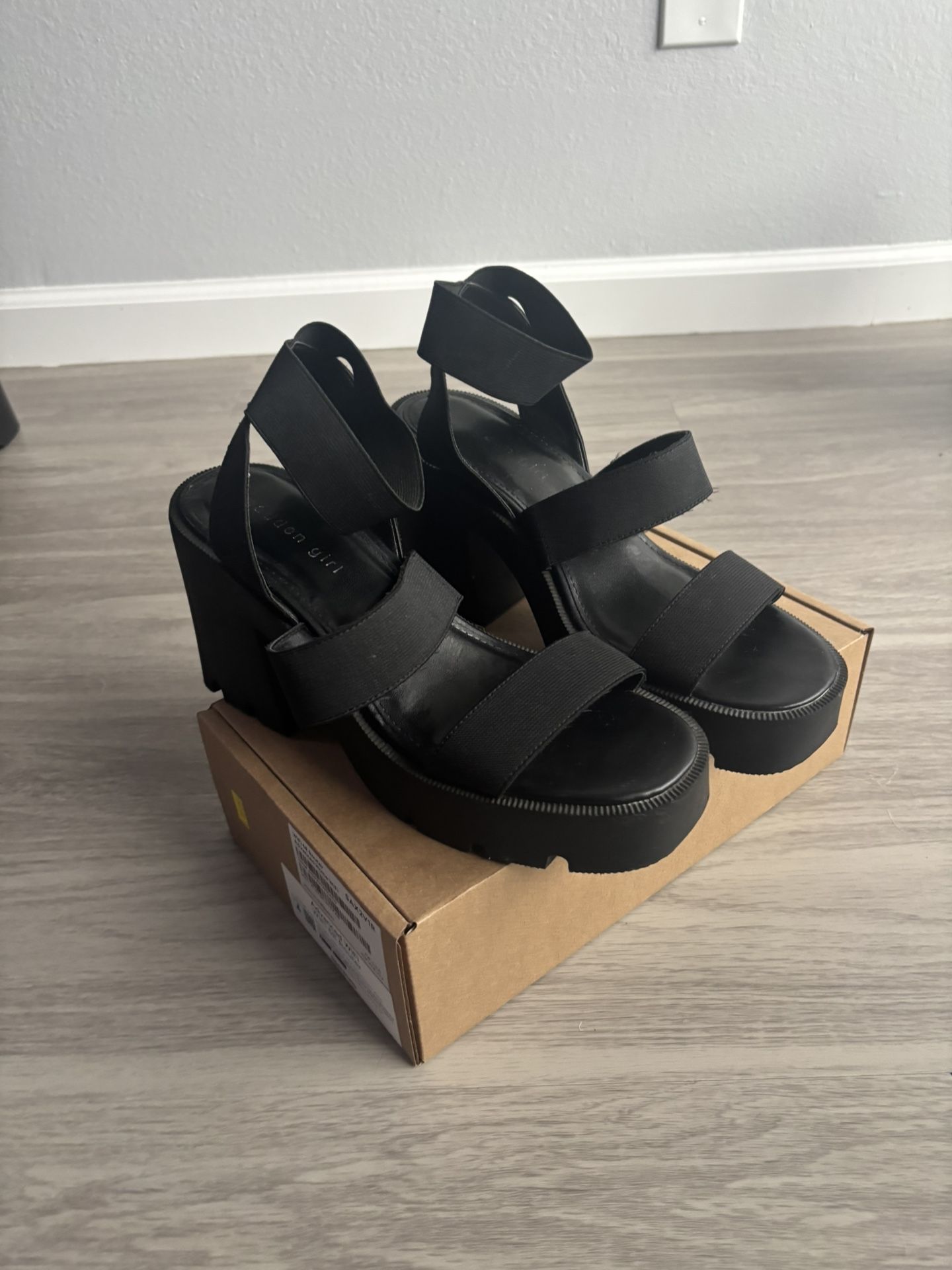 Madden Girl Black Elastic Platform Heels