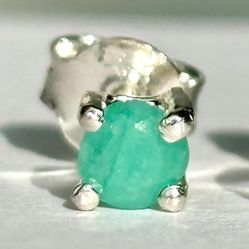 Genuine Colombian emerald Single earring, silver 925, real natural emerald
