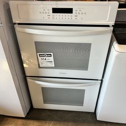 New Scratch And Dent Frigidaire 30in Double Wall Oven 