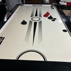 Air Hockey Table