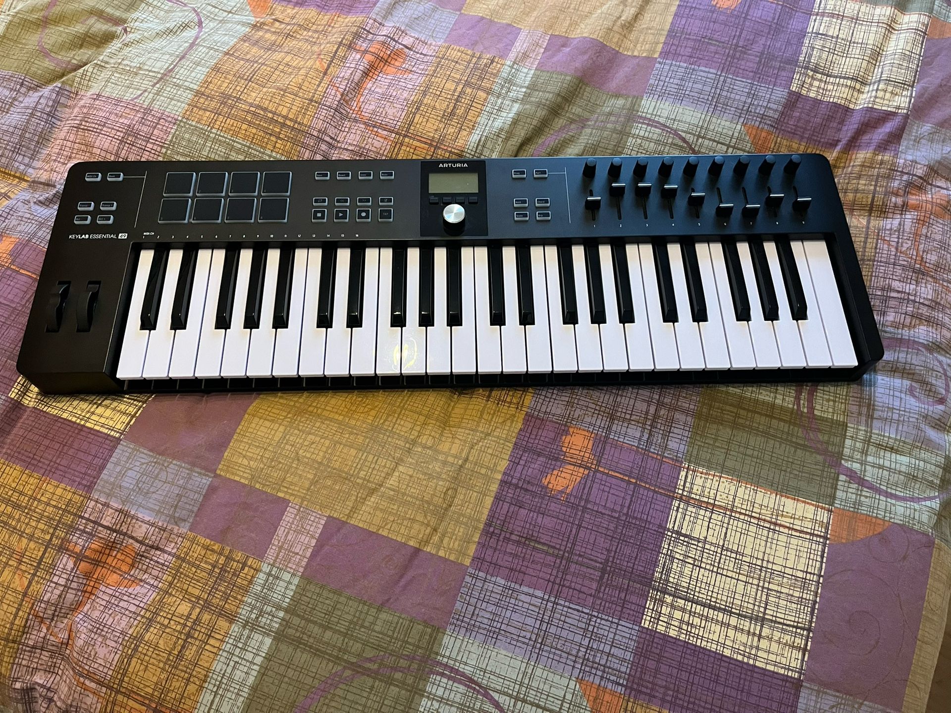 Arturia KeyLab Essential 49 MIDI Controller (black)