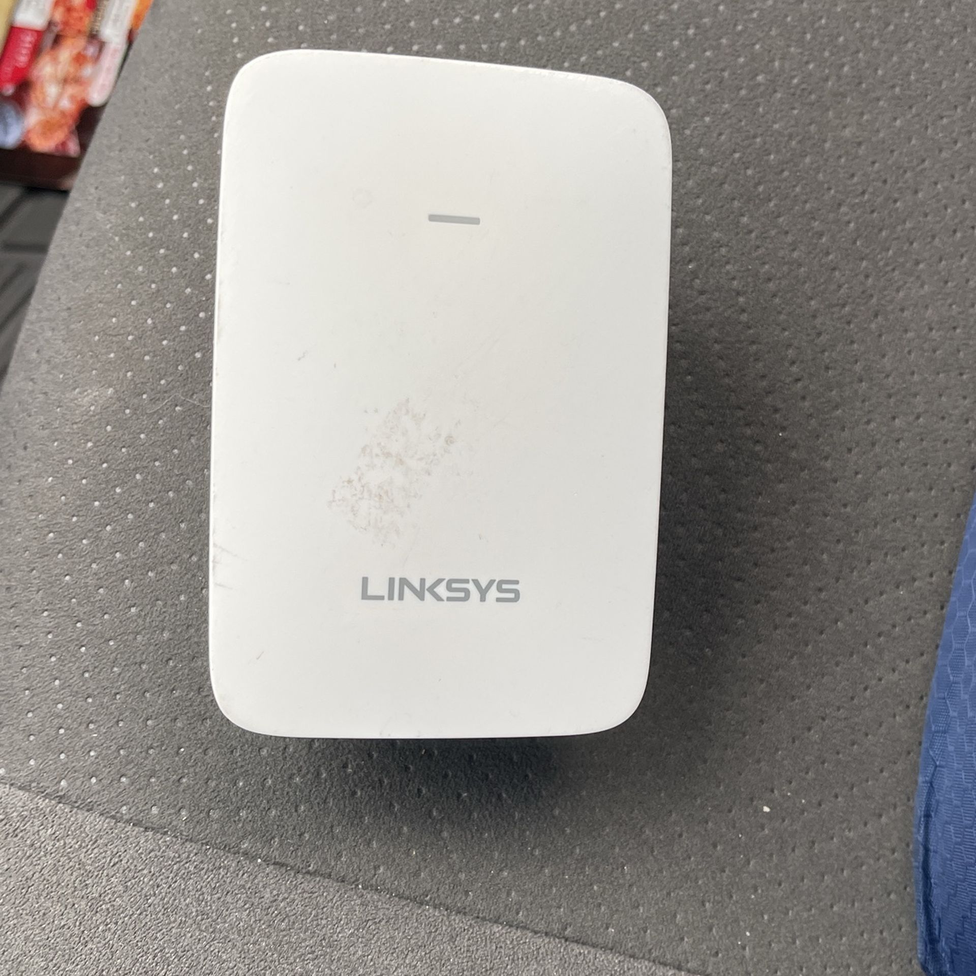 Good Condition Linksys RE6250 AC750 Dual-Band WiFi Extender