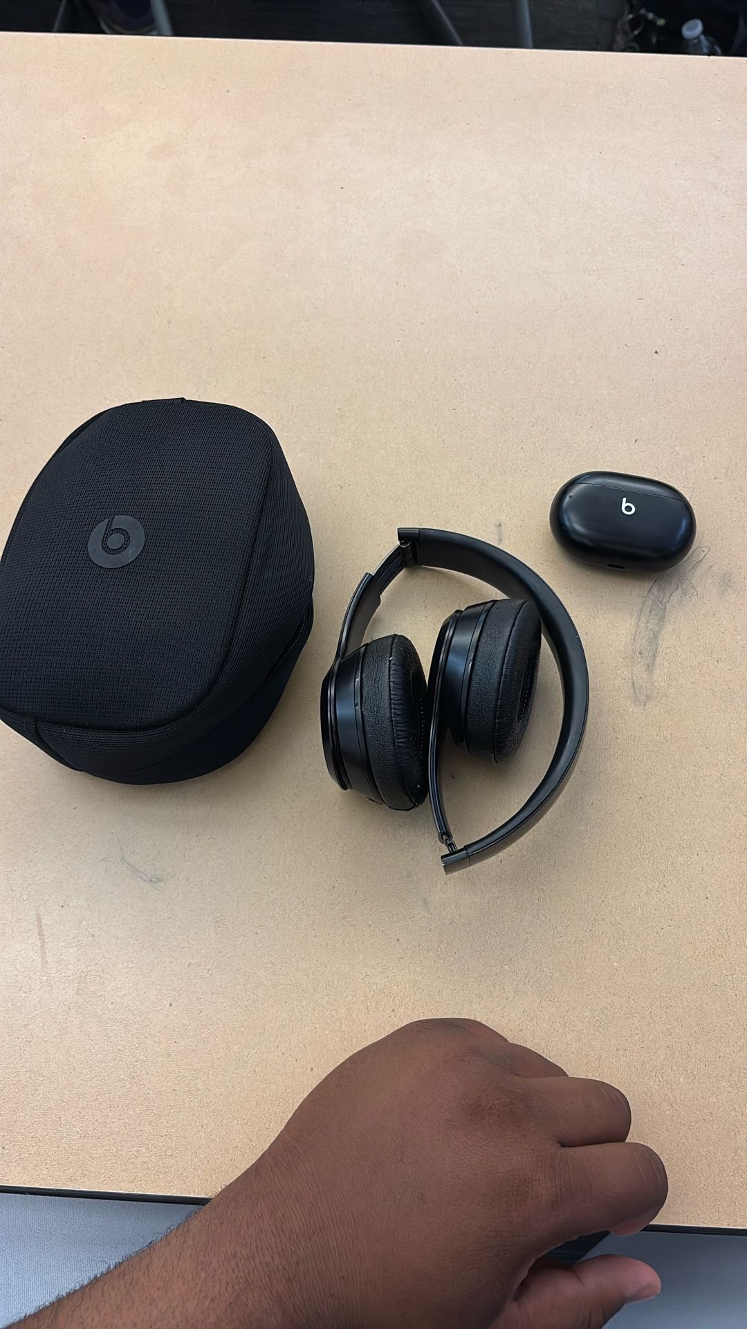 Beats solo Buds and Beats solo3