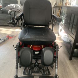 $900 Jazzy Elite HD Power Wheelchair 450 lbs max weight limit