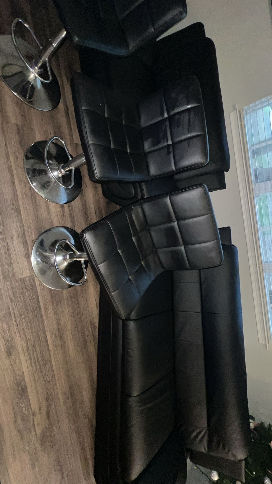 Couch Set!! Available For Delivery!!!!Text Me Your Best Price