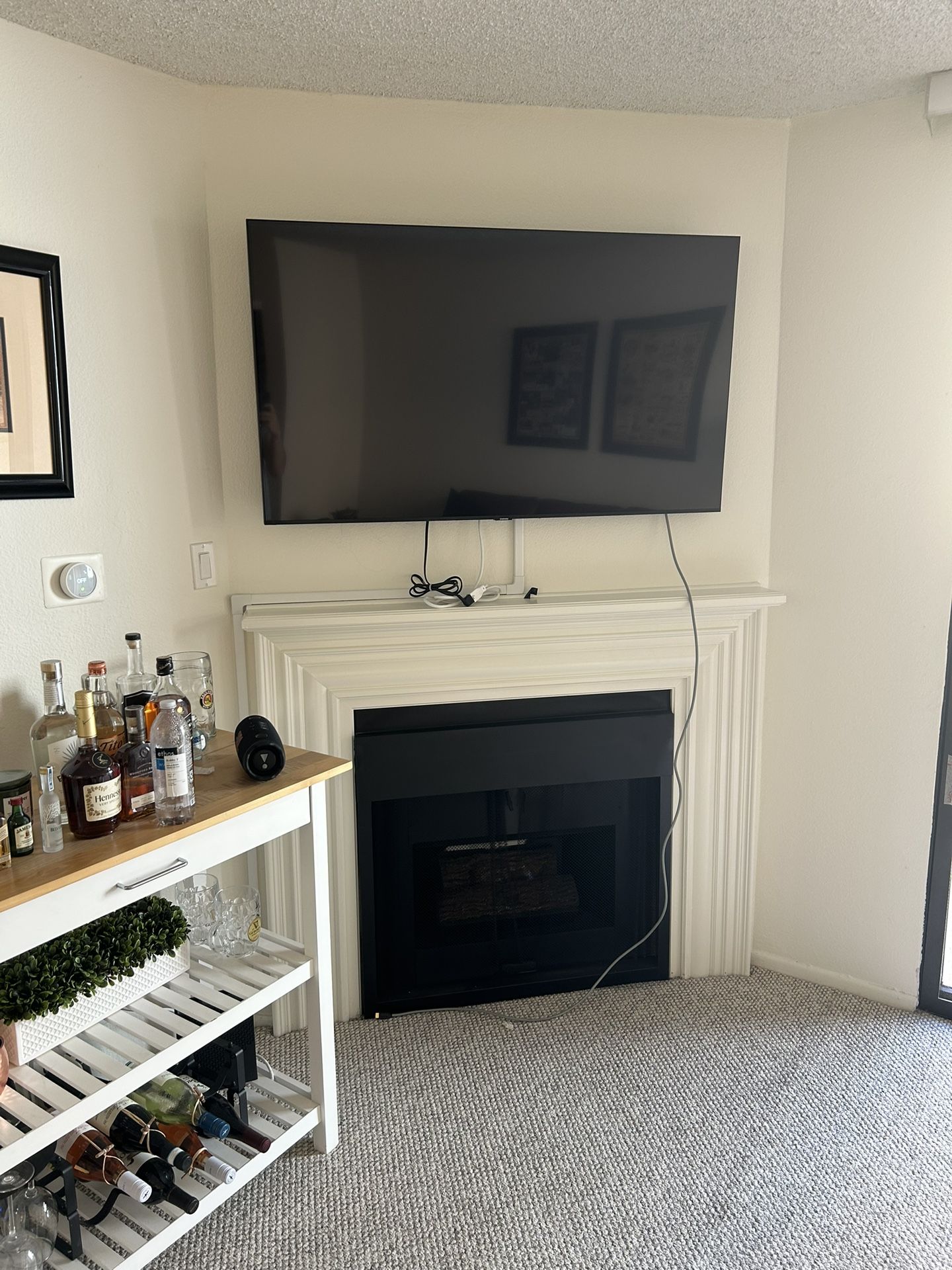 Samsung 48.5 X 27 flatscreen Smart TV