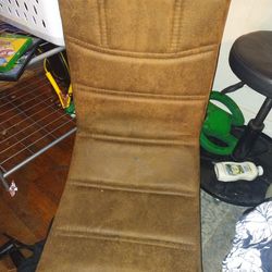 Old School Leather Gaming Chair Works Great Speakers Built In On The Back I Was Using It On My Xbox One