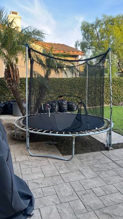 Round Trampoline with Safety Enclosure Net