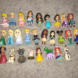 27 collectionable Disney Princess small dolls 3inch
