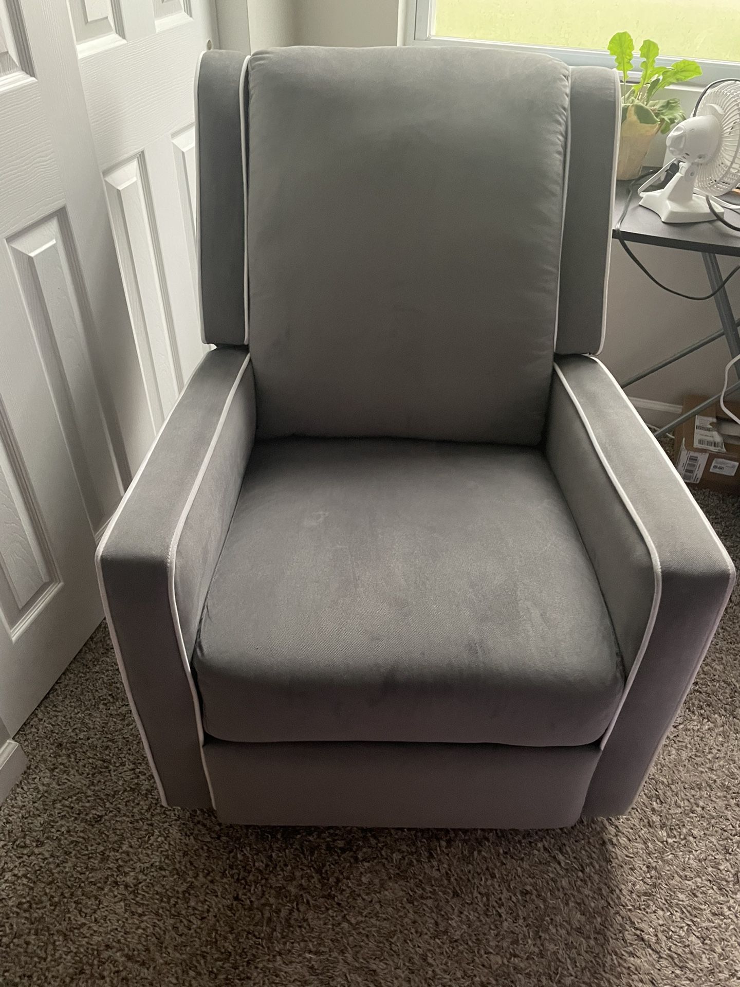 Recliner/ Rocking  Chair
