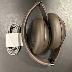 dre beats studio pro  brown