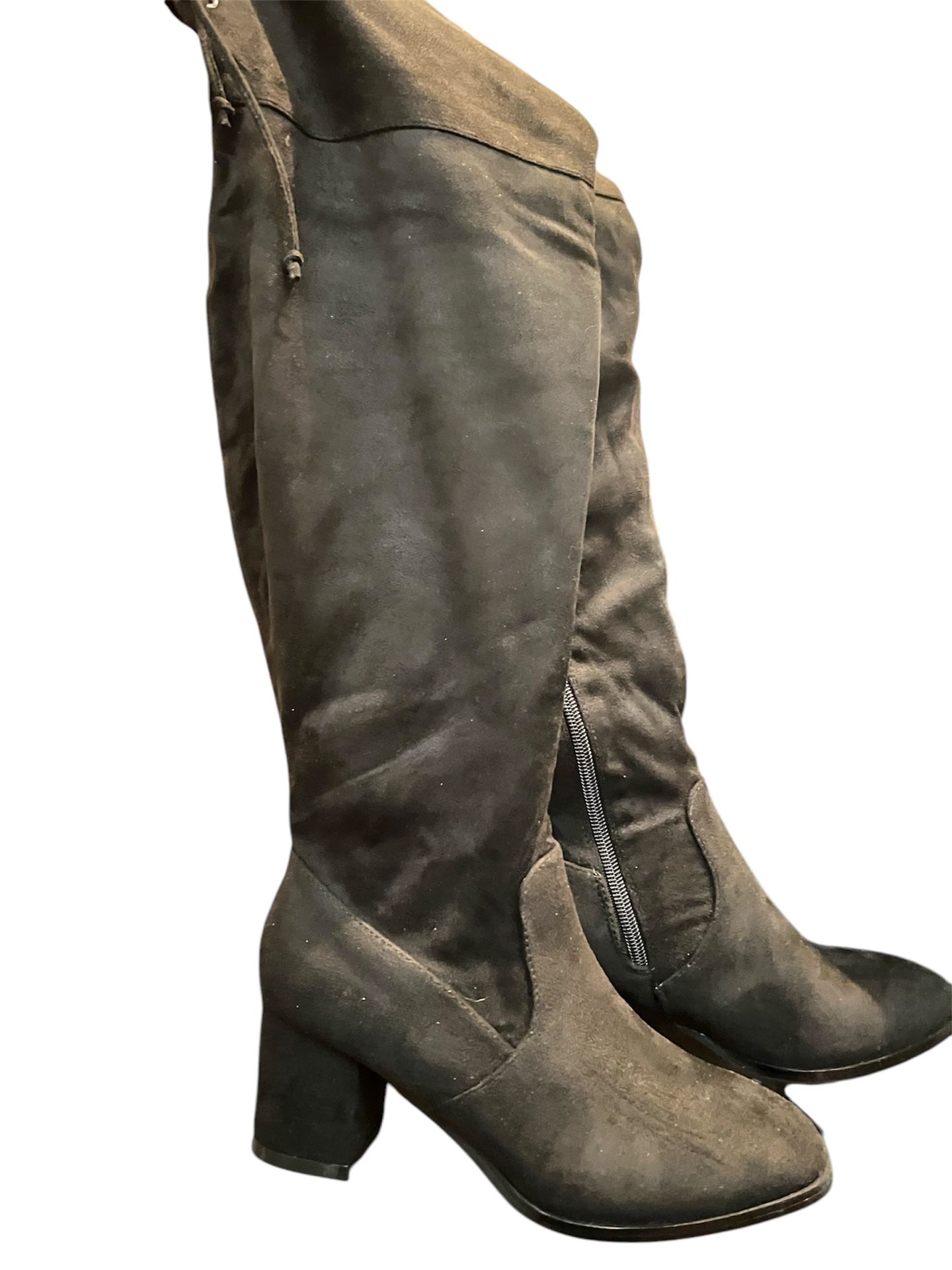 Boots - Thick Thighs Friendly