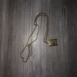 Gold Chain And Gold Pendant 