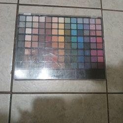 NYX  EYELOVE 94 EYESHADOW PROFESSIONAL MAKEUP