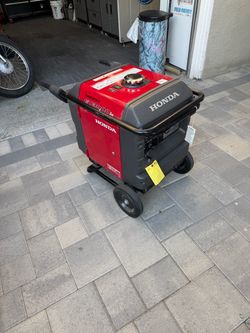 Honda EU3000is Inverter Generator with Wheel Kit