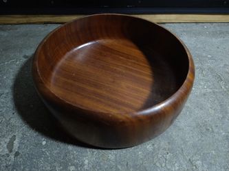 Beautiful Big 11" Vintage Handmade 3" Deep Acacia Wood Salad Bowl 