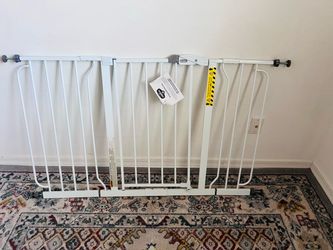 Baby gate