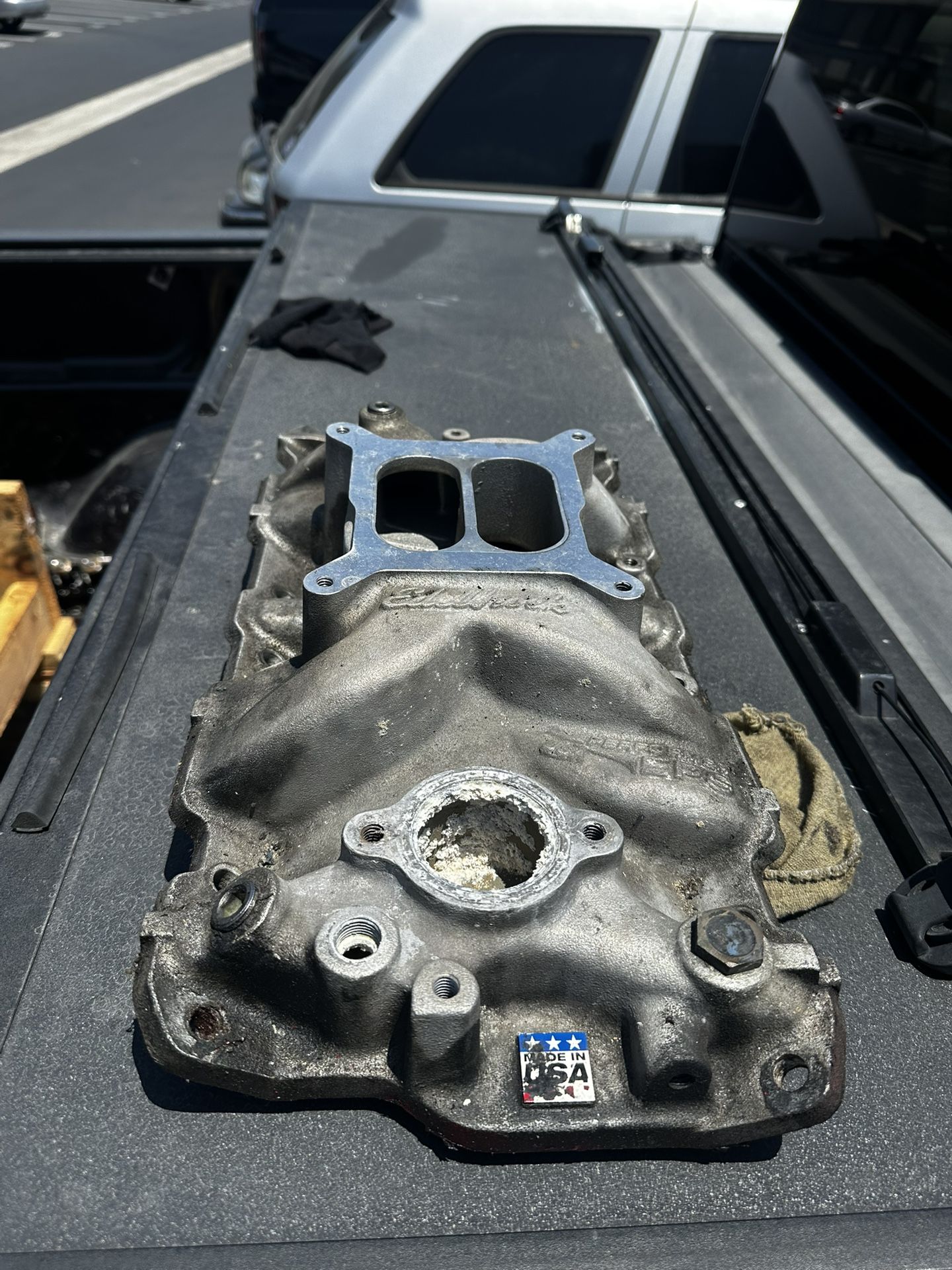 Edelbrock Intake Manifold