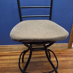 Set of 4 Free Spinning Barstools, Kitchen Chairs For Sale