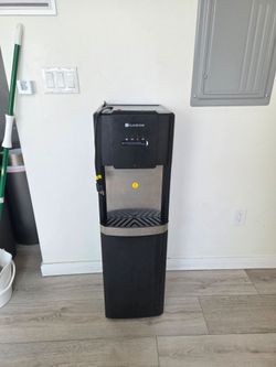 Water Dispenser