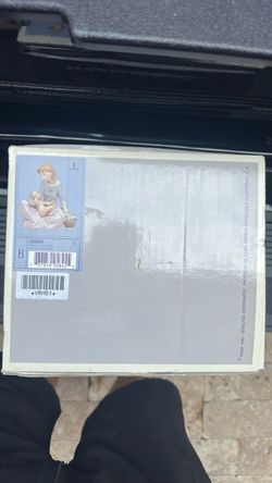 Lladró Figurine Original Box