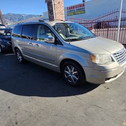 2008 Chrysler Town & Country