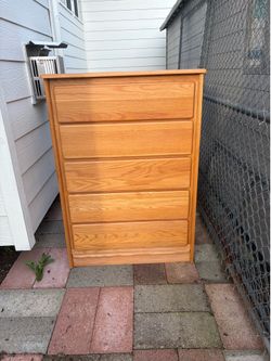 Dresser