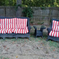 Lovely Outdoor Furniture Set In Good Condition