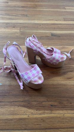 High platform shoes. Size 9. Free