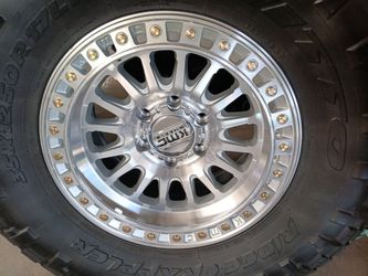 17 kmc silver Rims 6x139 On used tires 35 1250 17