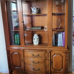  China Cabinet 