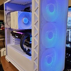 Gaming PC: i7-12700K, RX 6900XT