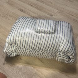 King Size comforter and pillow shams