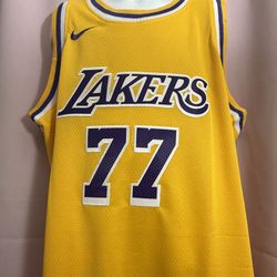 Youth Nike Los Angeles Lakers Luka Doncic #77 Gold