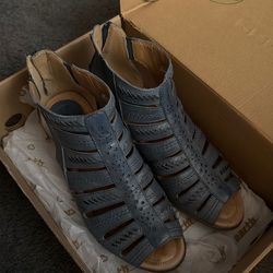 Women shoes