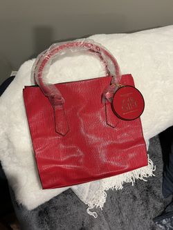 Elizabeth Arden Tote-red Vinyl