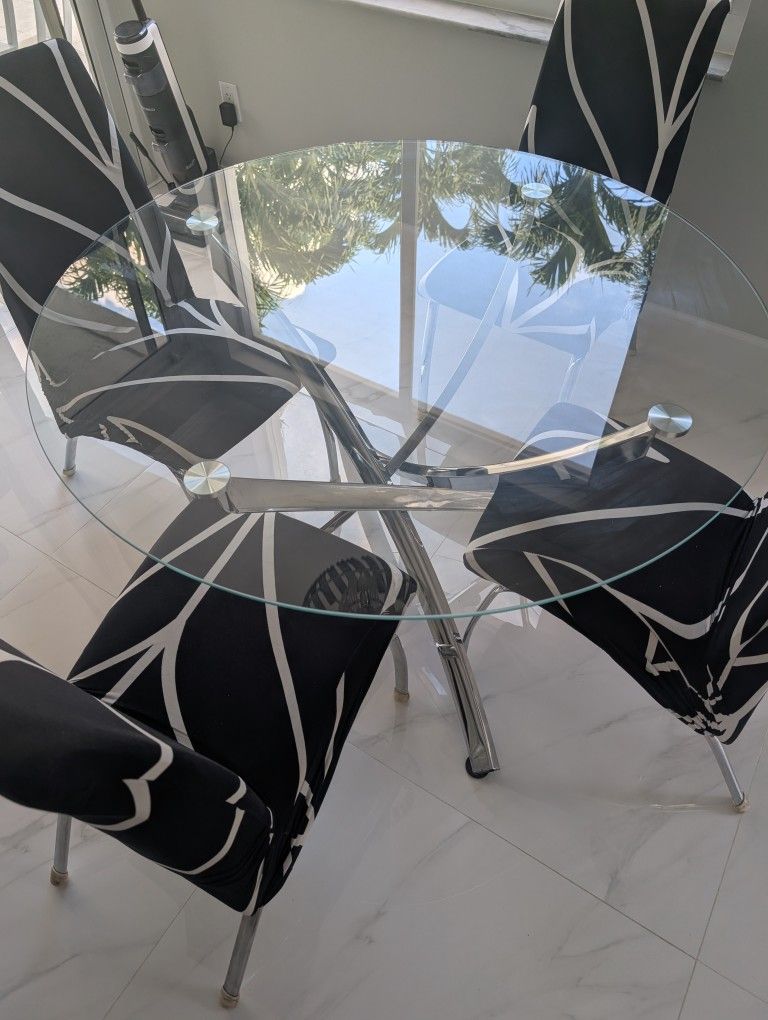 Glass Round Table
