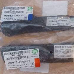 A Set of Hood Hinges For a 2003 ACURA TL TYPE S 4-Door